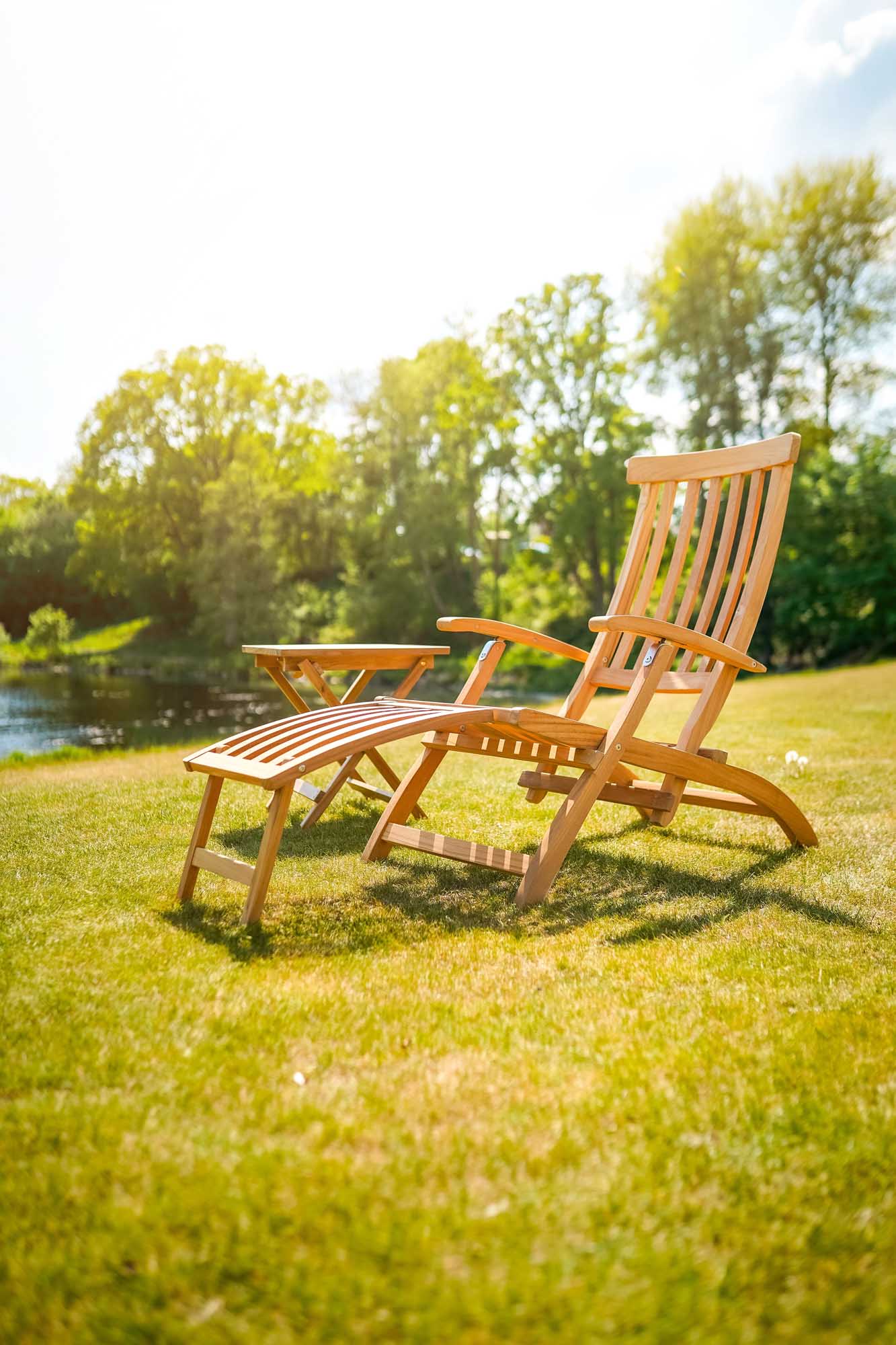 Lobby däckstol Teak inkl. bricka & regnskydd