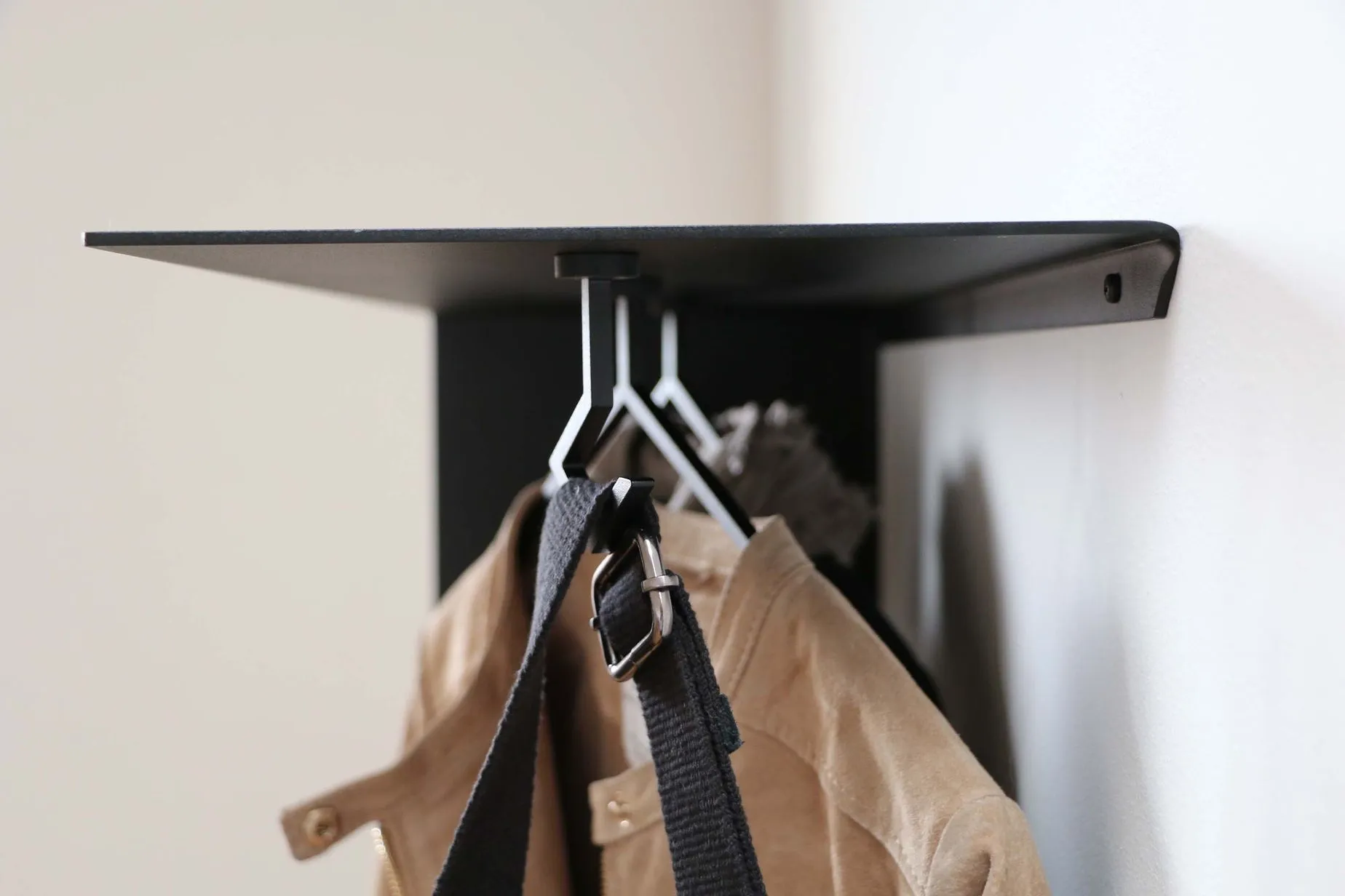 Maghook clothes hanger