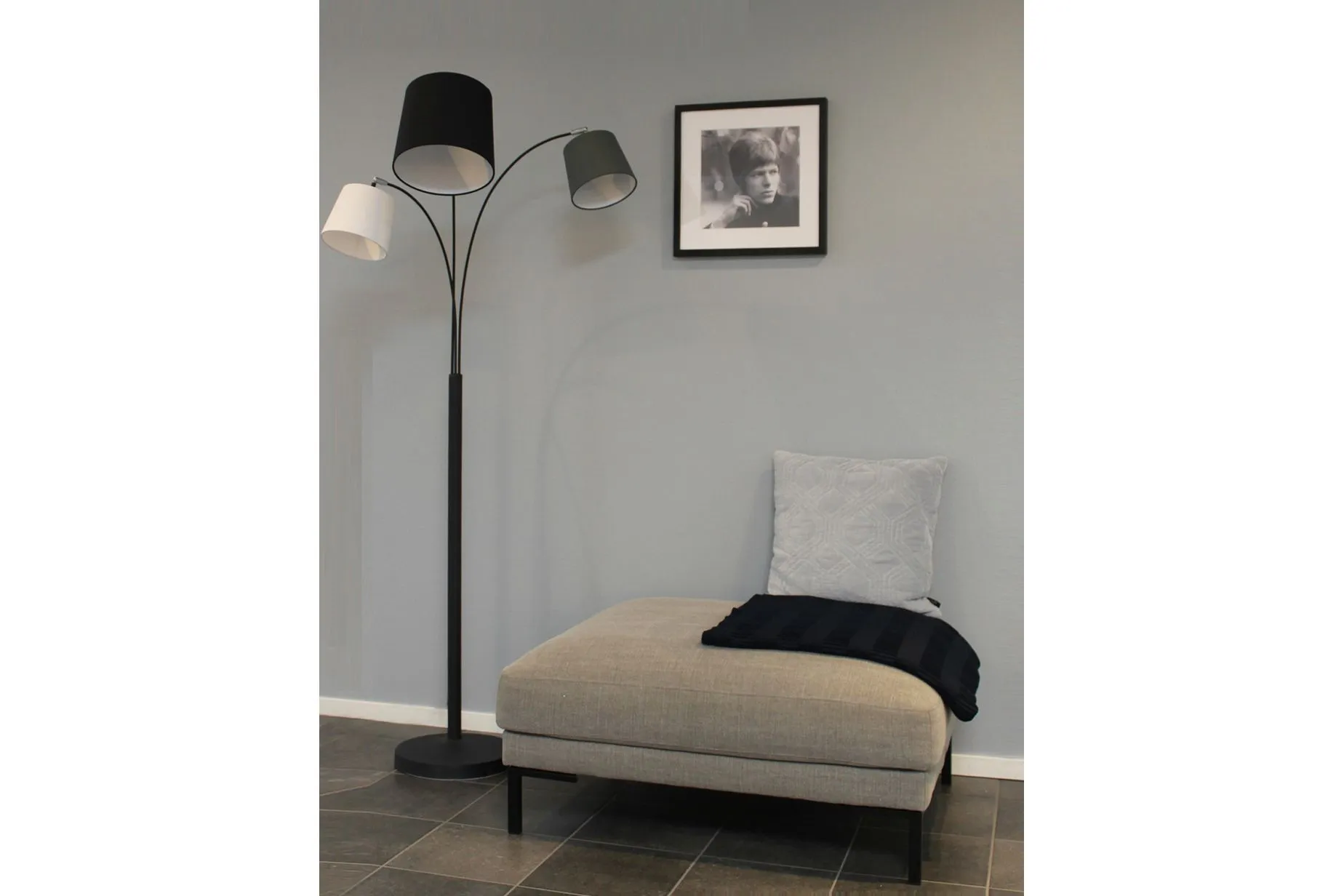 Foggy golvlampa 3-låg H175cm Sandsvart