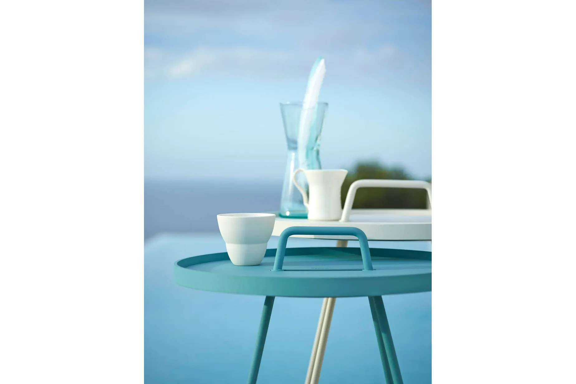 On-the-move sidebord