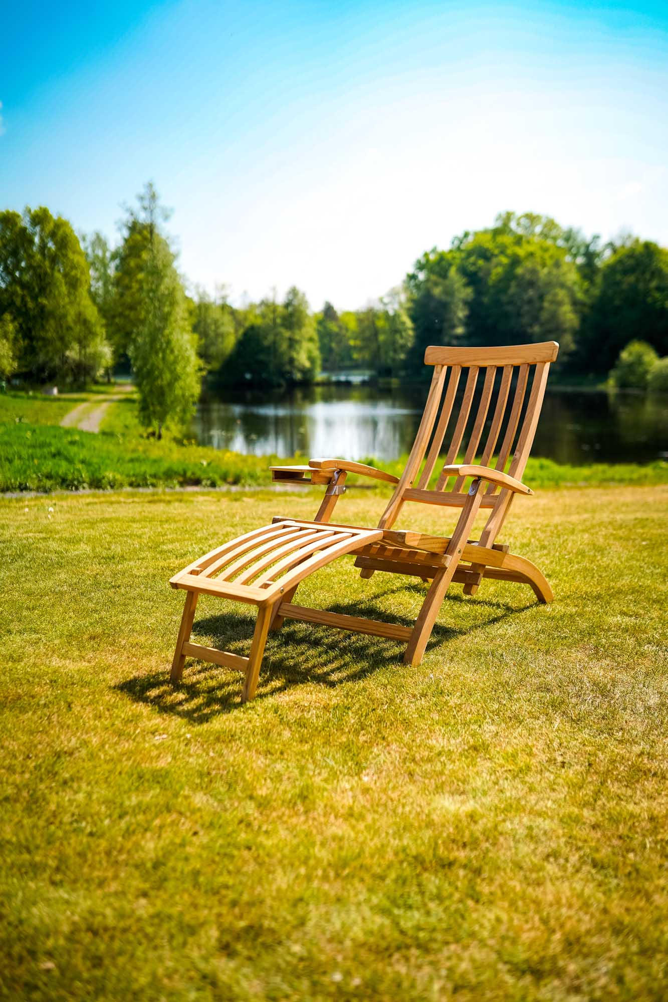 Lobby däckstol Teak inkl. bricka & regnskydd