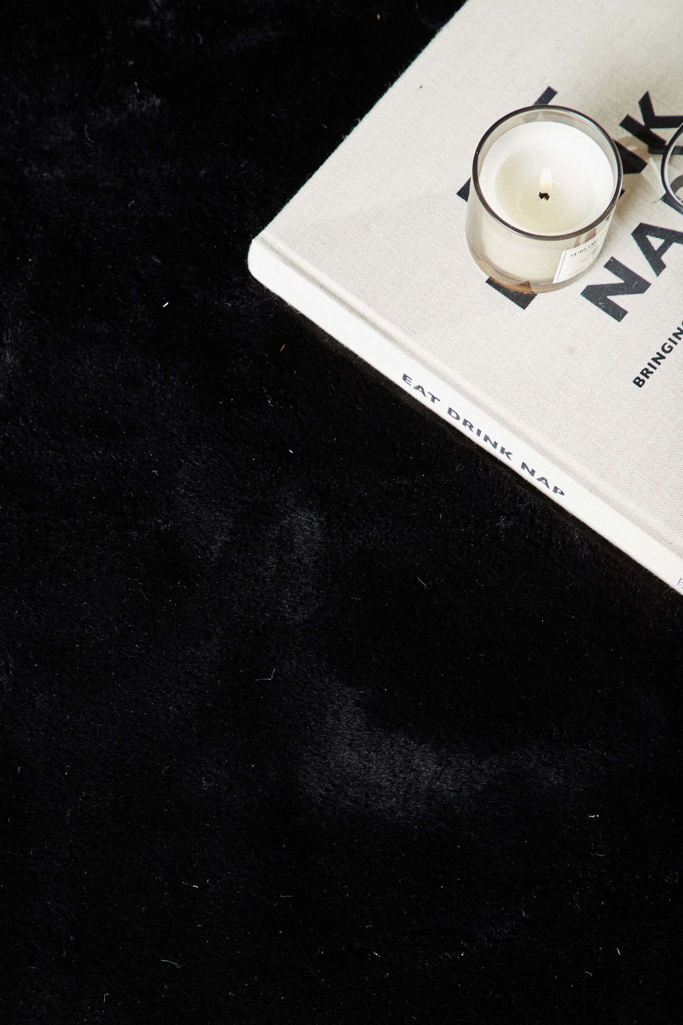 Nina polyestertæppe