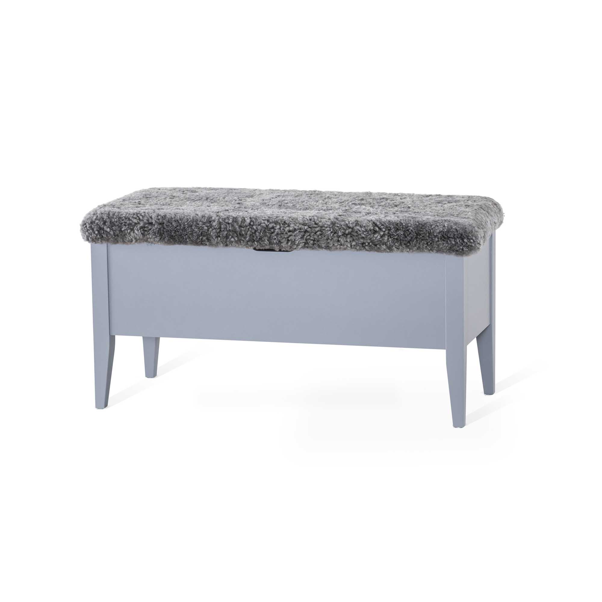 Torkelson Klinte bänk Grålack/fårskinn 90 cm